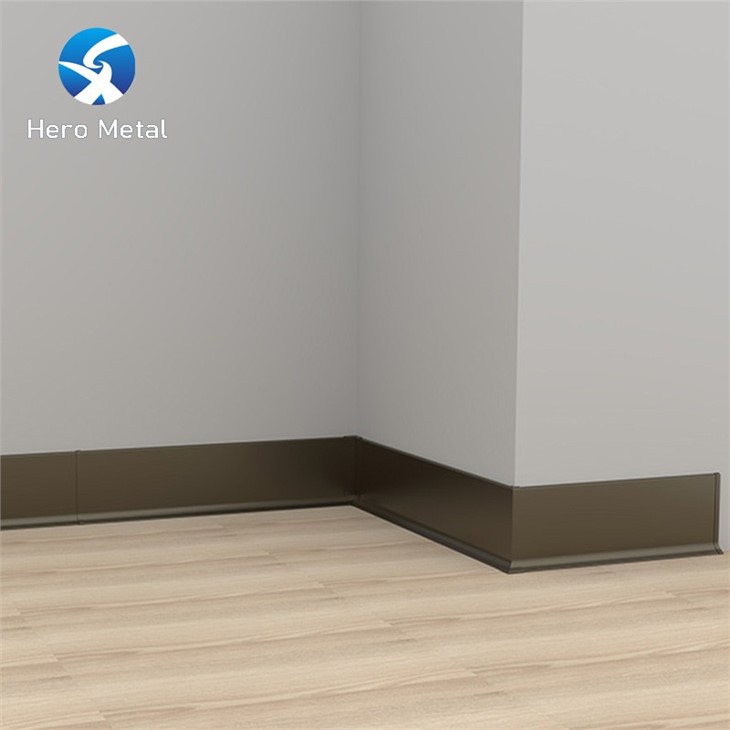 baseboard molding