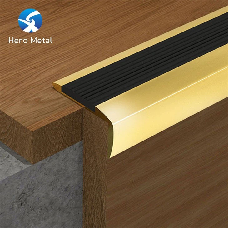 Flexible rubber stair nosing (4)